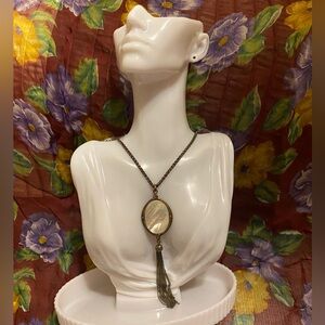 EUC Lucky Brand White Iridescent Pendant Necklace Gold Tone Double Chain Tassel